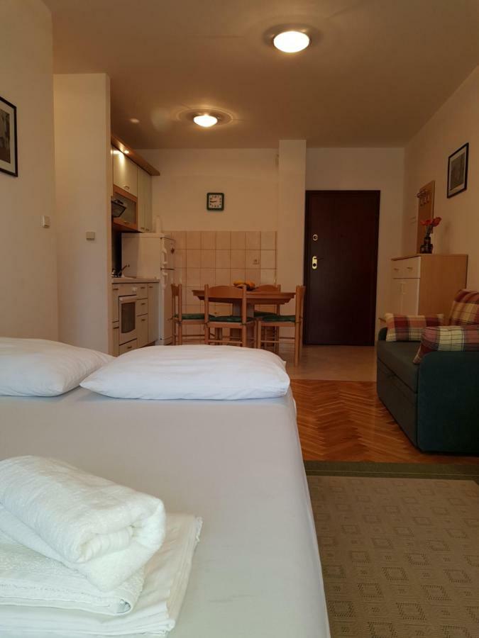 Apartment Smile Baška Voda エクステリア 写真